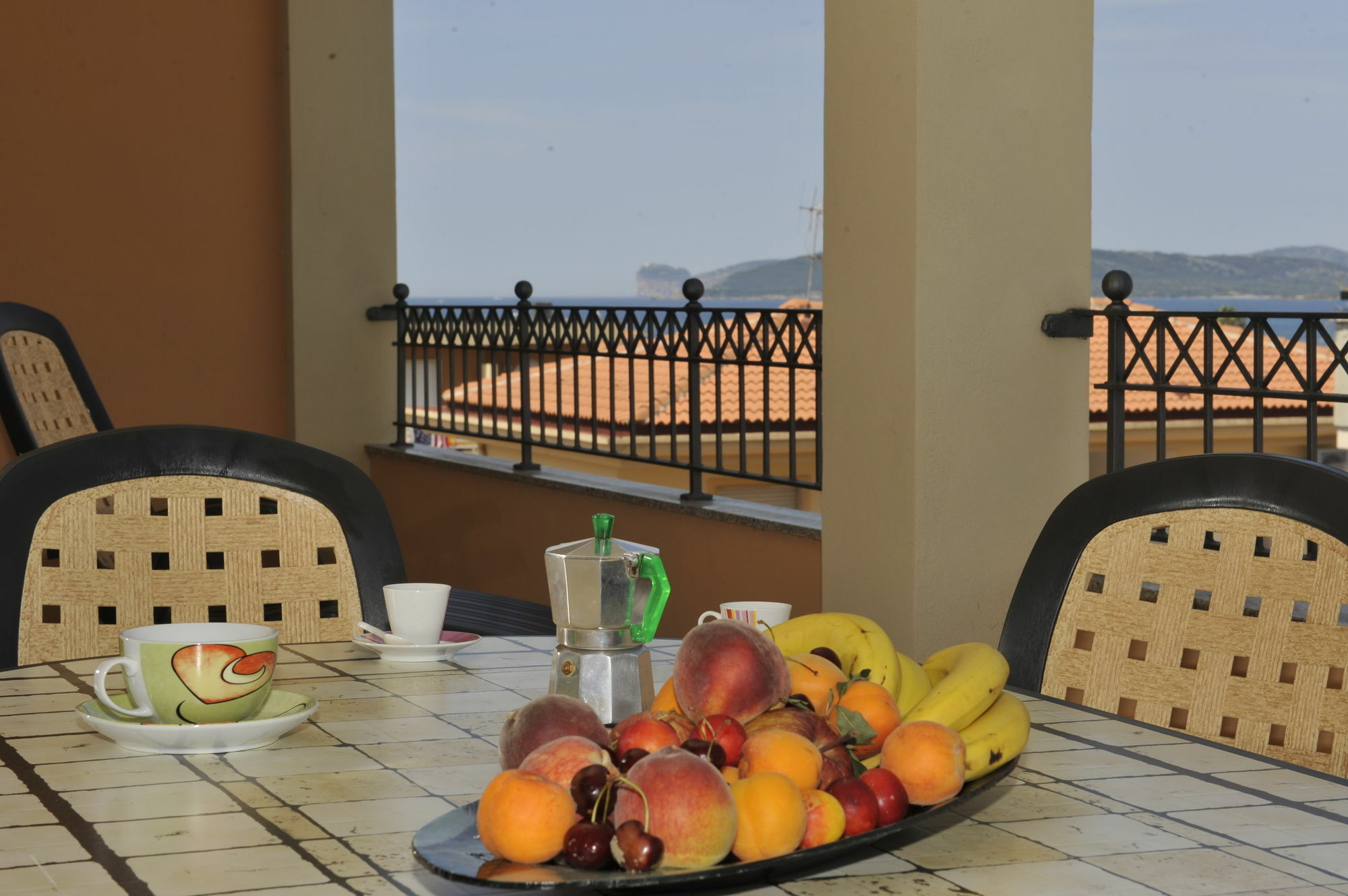 Karol Aparthotel 2*